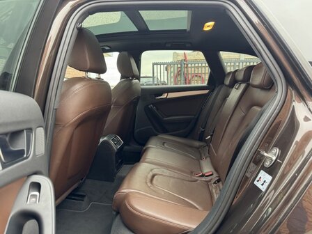 Audi a4 avant &quot;NIEUWSTAAT&quot; Navi/xenon/pano/leder/oh-boek