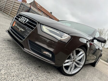 Audi a4 avant &quot;NIEUWSTAAT&quot; Navi/xenon/pano/leder/oh-boek