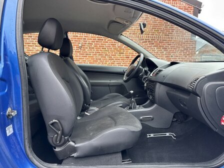 Peugeot 206+ 1.2i &quot;GEKEURD&quot; airco/GARANTIE/44kw/2010