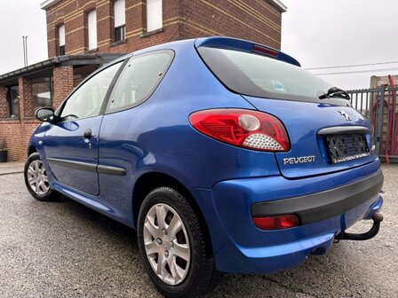 Peugeot 206+ 1.2i &quot;GEKEURD&quot; airco/GARANTIE/44kw/2010