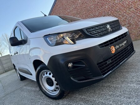 Peugeot partner XL "LICHTE VRACHT" Navi/CARPLAY/euro6d/2020