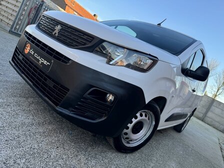 Peugeot partner XL "LICHTE VRACHT" Navi/CARPLAY/euro6d/2020