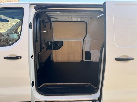 Citroen Jumpy "DUBBELE SCHUIFDEUR"3zitplaatsen/L3/euro6/2021