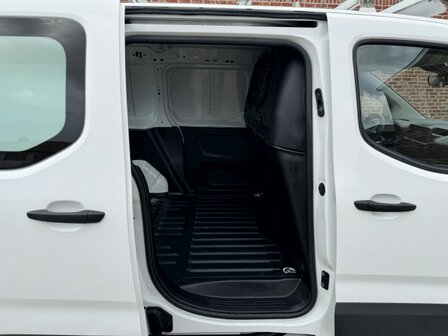 Citroen Berlingo"LICHTE VRACHT"benzine/trekhaak/80000km/2022