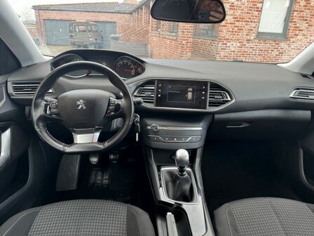 Peugeot 308sw "GARANTIE" Navi/cruise/pdc/trekhaak/euro6d