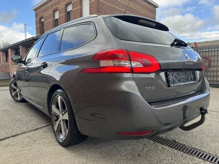 Peugeot 308sw "GARANTIE" Navi/cruise/pdc/trekhaak/euro6d