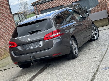 Peugeot 308sw "GARANTIE" Navi/cruise/pdc/trekhaak/euro6d