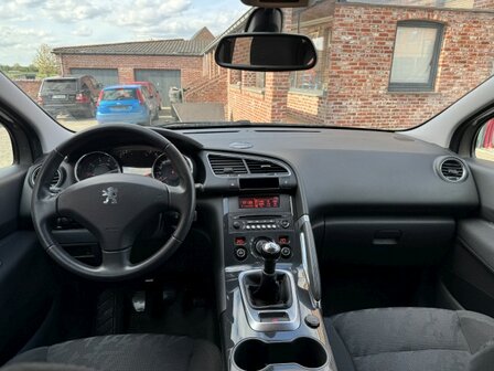 Peugeot 3008 1.6i "GARANTIE" cruise/clima/trekhaak/benzine!