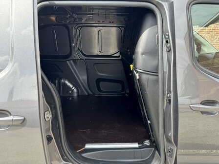 Opel Combo1.2i "3 ZIT" Carplay/trekhaak/benzine/55000km/2020