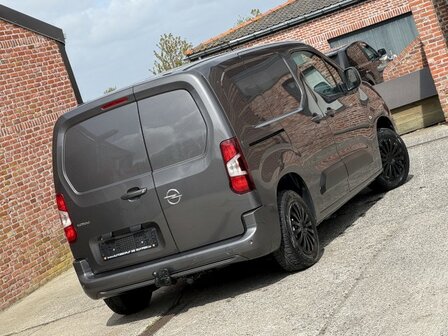 Opel Combo1.2i "3 ZIT" Carplay/trekhaak/benzine/55000km/2020