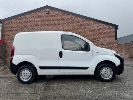 Fiat Fiorino 1.3d "LICHTE VRACHT" REEDS gekeurd/TREKHAAK!!!
