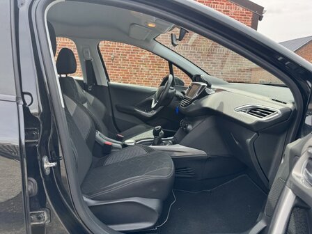 Peugeot 2008 1.2i "GARANTIE" Navi/clima/pdc/75 000km/oh-boek