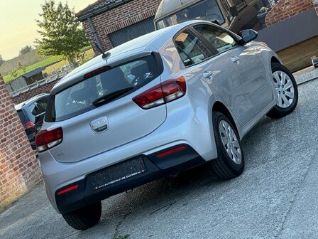 Kia Rio 1.2i "3 JAAR garantie" airco/bluetooth/60 000km/2022