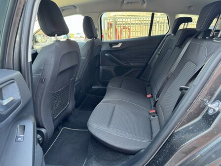 Ford focus 1.0i "80 000km" carplay/keyless/cruise/camera
