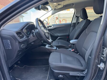 Ford focus 1.0i "80 000km" carplay/keyless/cruise/camera