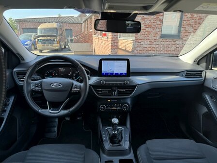Ford focus 1.0i "80 000km" carplay/keyless/cruise/camera