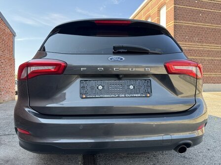 Ford focus 1.0i "80 000km" carplay/keyless/cruise/camera