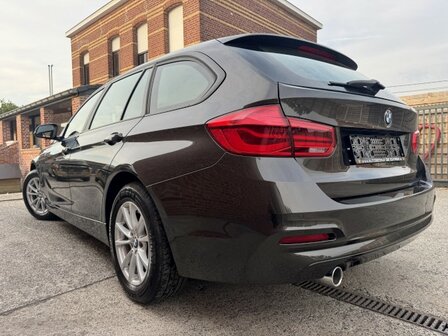 Bmw 316d touring "FACELIFT" Navi/cruise/pdc/clima/ohboek/eu6