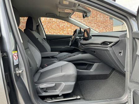 Skoda Elroq 60 "NIEUW" design Loft/61kWh/140kW/RANGE 440km!