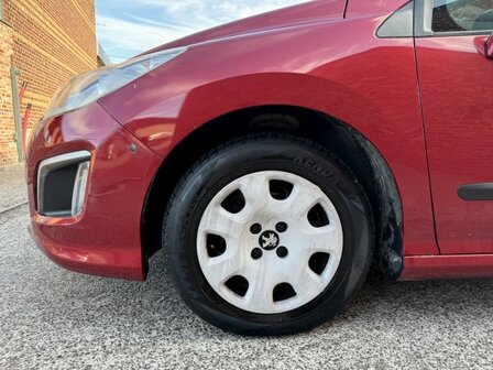 Peugeot 308sw 1.6hdi "GEKEURD" airco/cruise/110pk/2012