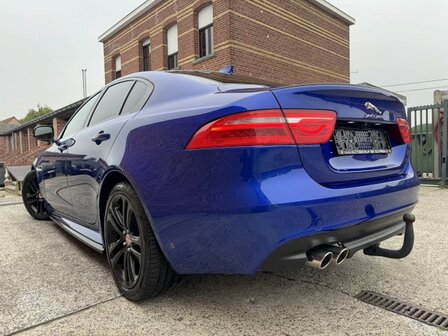 Jaguar Xe "R-sport" Xenon/keyles/MERIDAN/trekhaak/AUTOMAAT