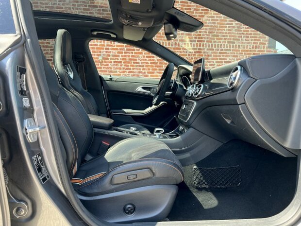 Mercedes Cla 45AMG 