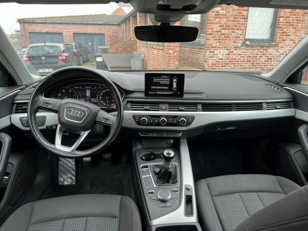 Audi A4 2.0Tdi ultra "GARANTIE" Navi/led/pdc/89 000km/2017