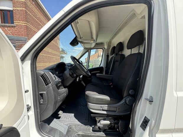 Peugeot Boxer 2.2HDI "GARANTIE" L2-H2/trekhaak/camera/2020