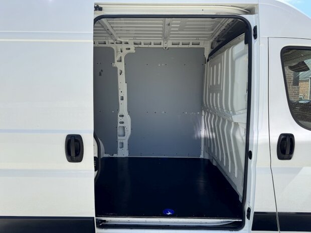 Peugeot Boxer 2.2HDI "GARANTIE" L2-H2/trekhaak/camera/2020