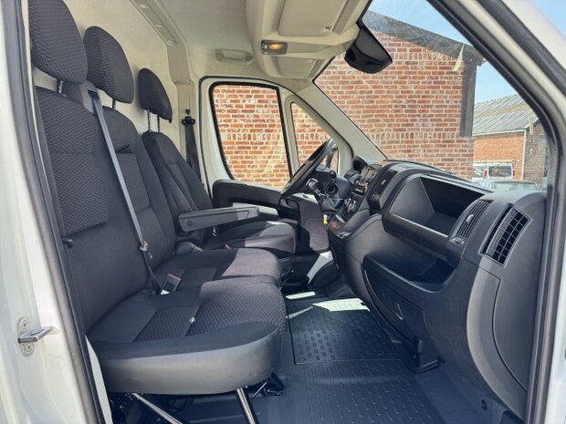 Peugeot Boxer 2.2HDI "GARANTIE" L2-H2/trekhaak/camera/2020