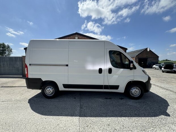 Peugeot Boxer 2.2HDI "GARANTIE" L2-H2/trekhaak/camera/2020