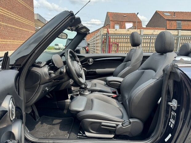 Mini Cooper carbio 1.5I "AUTOMAAT" Full-option/25 000km/2023