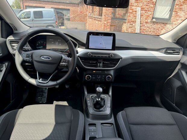 Ford focus 1.0 "GARANTIE" cruise/pdc/airco/Navi/oh-boek/2019