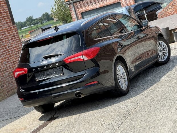 Ford focus 1.0 "GARANTIE" cruise/pdc/airco/Navi/oh-boek/2019
