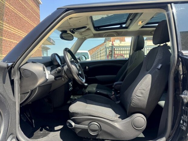 Mini one 1.6i "GARANTIE" Xenon/pdc/clima/125 000km/2011