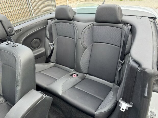 Renault Megane 1.6i "90 000km" Navi/cruise/pdc/XENON/2011