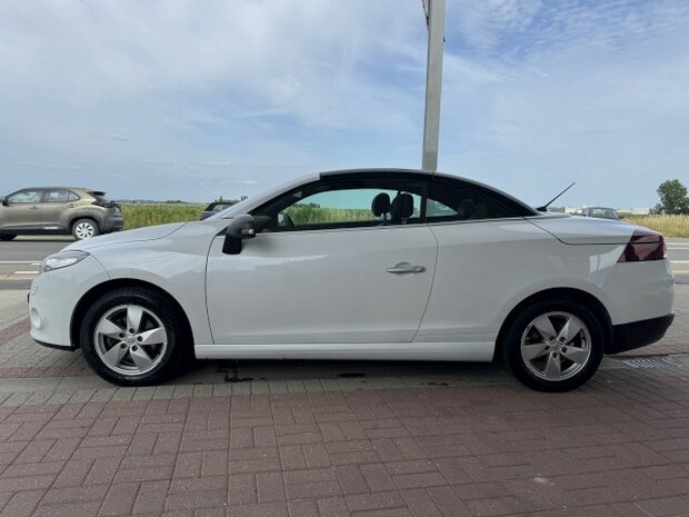 Renault Megane 1.6i "90 000km" Navi/cruise/pdc/XENON/2011