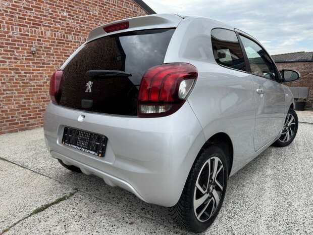 Peugeot 108 "75 000km" Navi/cruise/pdc/carplay/camera/2017