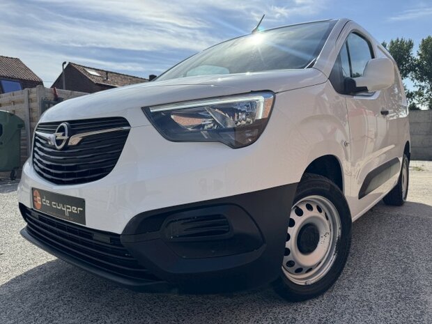 Opel combo 1.5d "NIEUW-model" lichtevracht/airco/pdc/2019