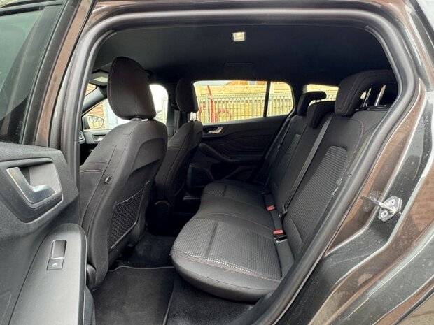Ford Focus 1.5d "St-line" Navi/pdc/cruise/oh-boek/75000km