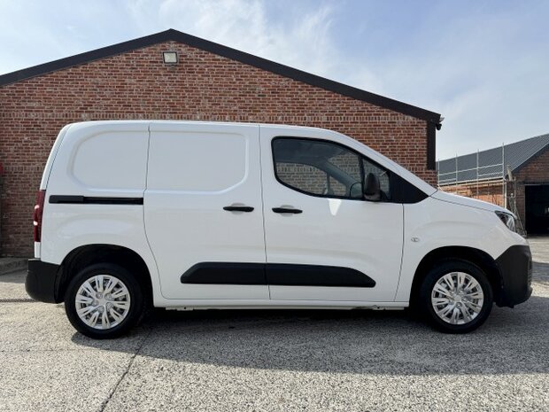 Peugeot Partner1.5Hdi"DUBBELE schuifdeur"3zit/pdc/airco/2020