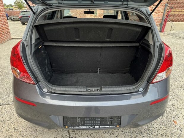 Hyundai I20 1.3i "GARANTIE" airco/BLEUTOOTH/benzine/135000km