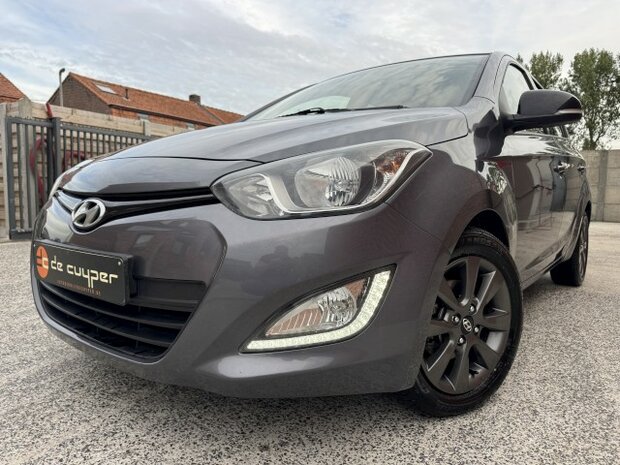 Hyundai I20 1.3i "GARANTIE" airco/BLEUTOOTH/benzine/135000km