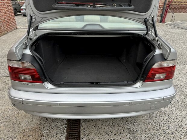 Bmw 520d "GEKEURD" leder/cruise/XENON/pdc/clima/2002
