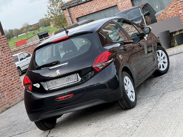 Peugeot 208 1.2i "GARANTIE" like/airco/cruise/80 000km/2019