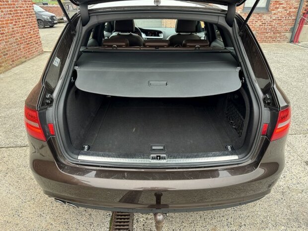 Audi a4 avant "NIEUWSTAAT" Navi/xenon/pano/leder/oh-boek