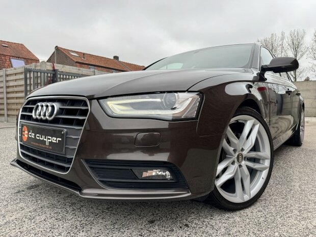 Audi a4 avant "NIEUWSTAAT" Navi/xenon/pano/leder/oh-boek