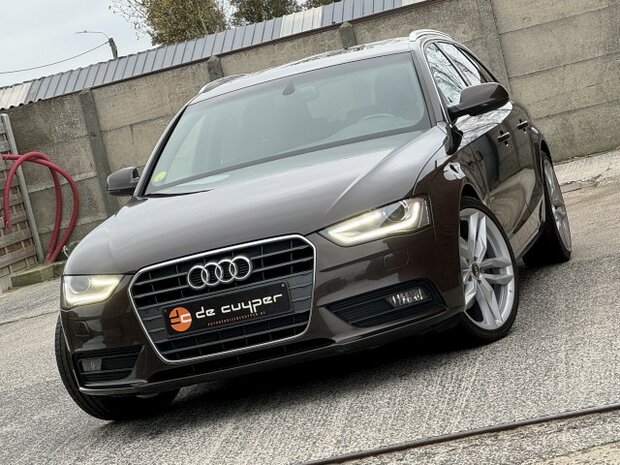 Audi a4 avant "NIEUWSTAAT" Navi/xenon/pano/leder/oh-boek