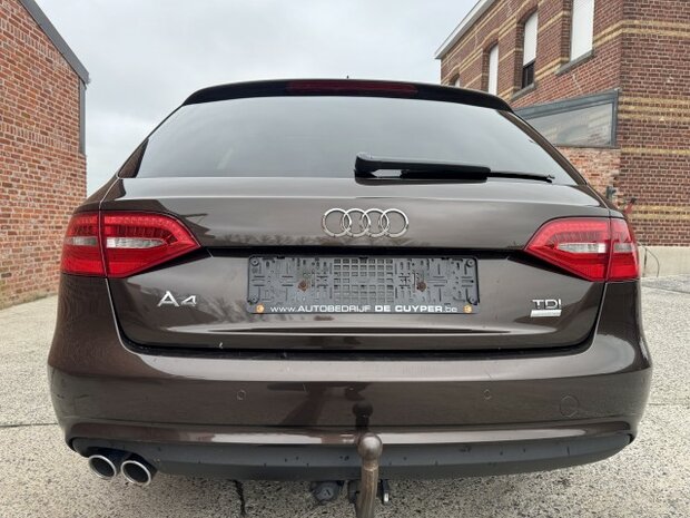 Audi a4 avant "NIEUWSTAAT" Navi/xenon/pano/leder/oh-boek