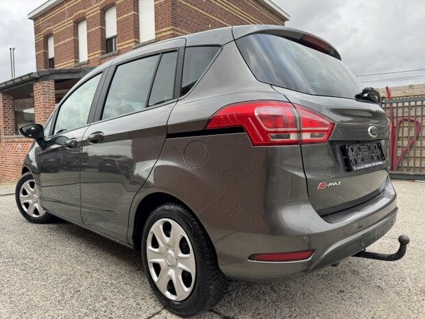 Ford B max 1.0i "GARANTIE" cruise/pdc/trekhaak/euro6/2016